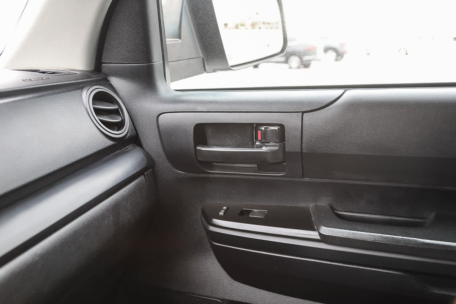 Used 2016 Toyota Tundra SR w/ Tow Package image 20