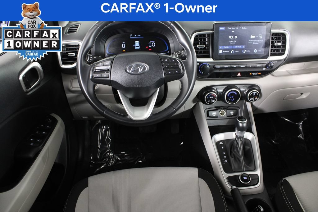 Certified 2024 Hyundai Venue SEL FWD image 5