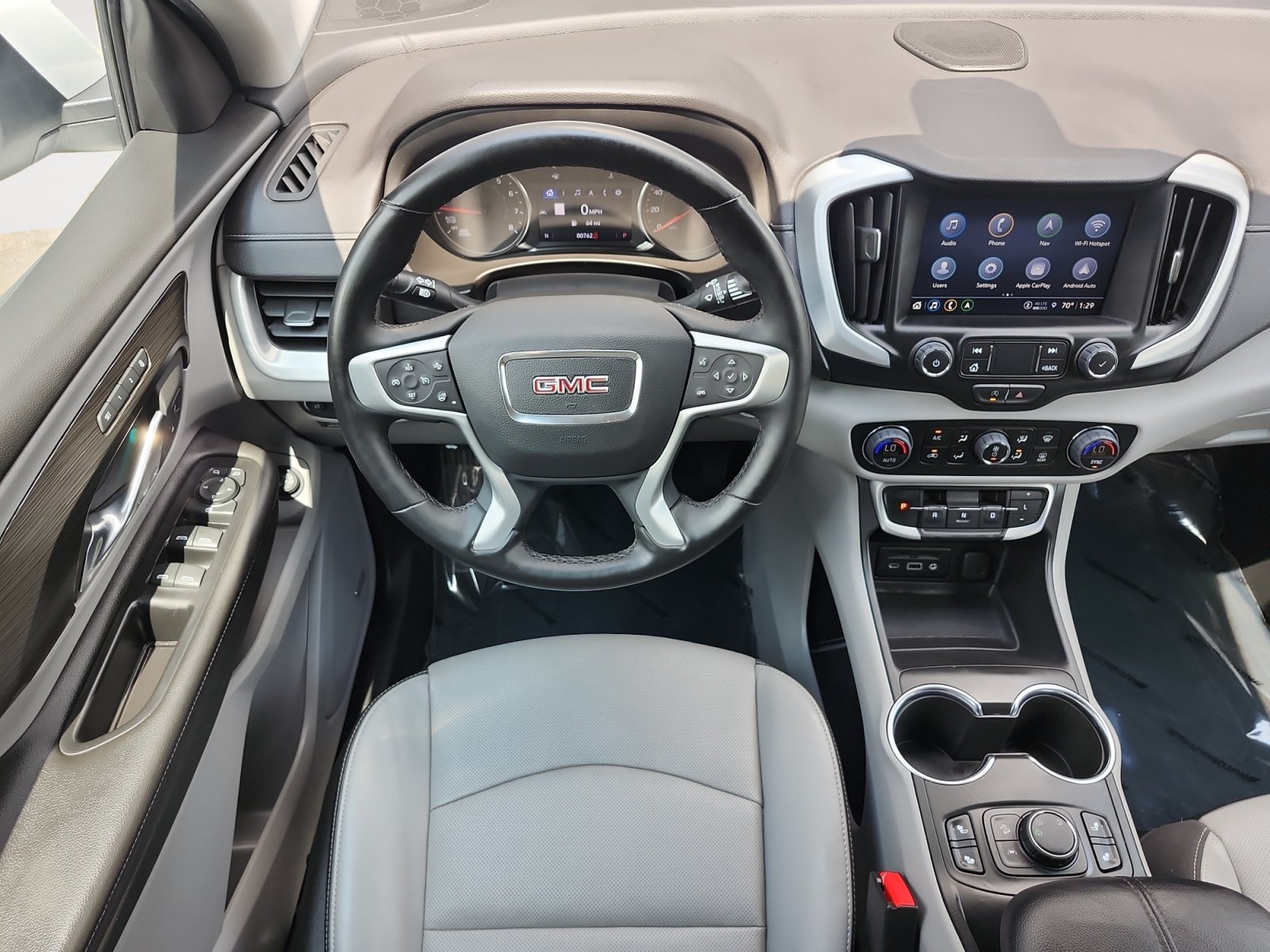 Used 2023 GMC Terrain SLT w/ Infotainment Package II AWD/4WD image 10
