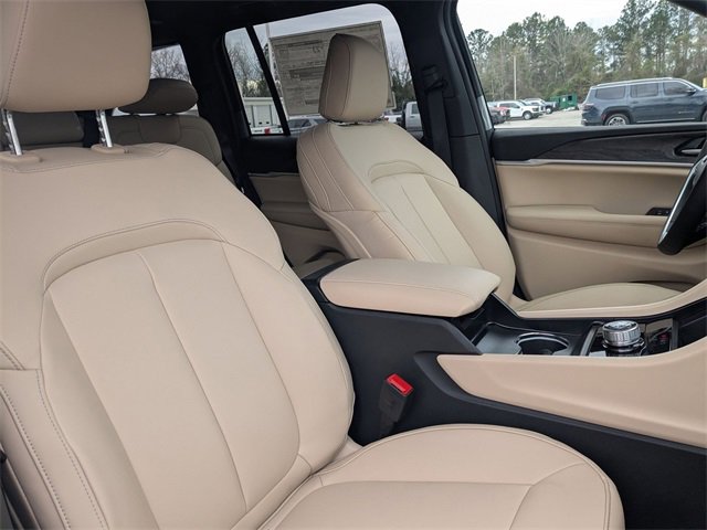 New 2026 Jeep Grand Cherokee Limited w/ Limited Altitude Package image 38