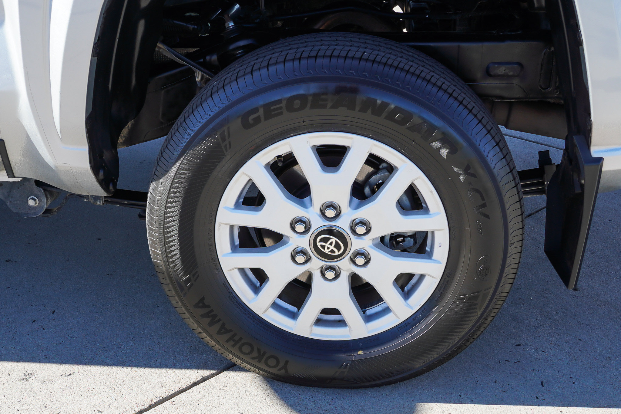 Certified 2024 Toyota Tacoma SR AWD/4WD image 13