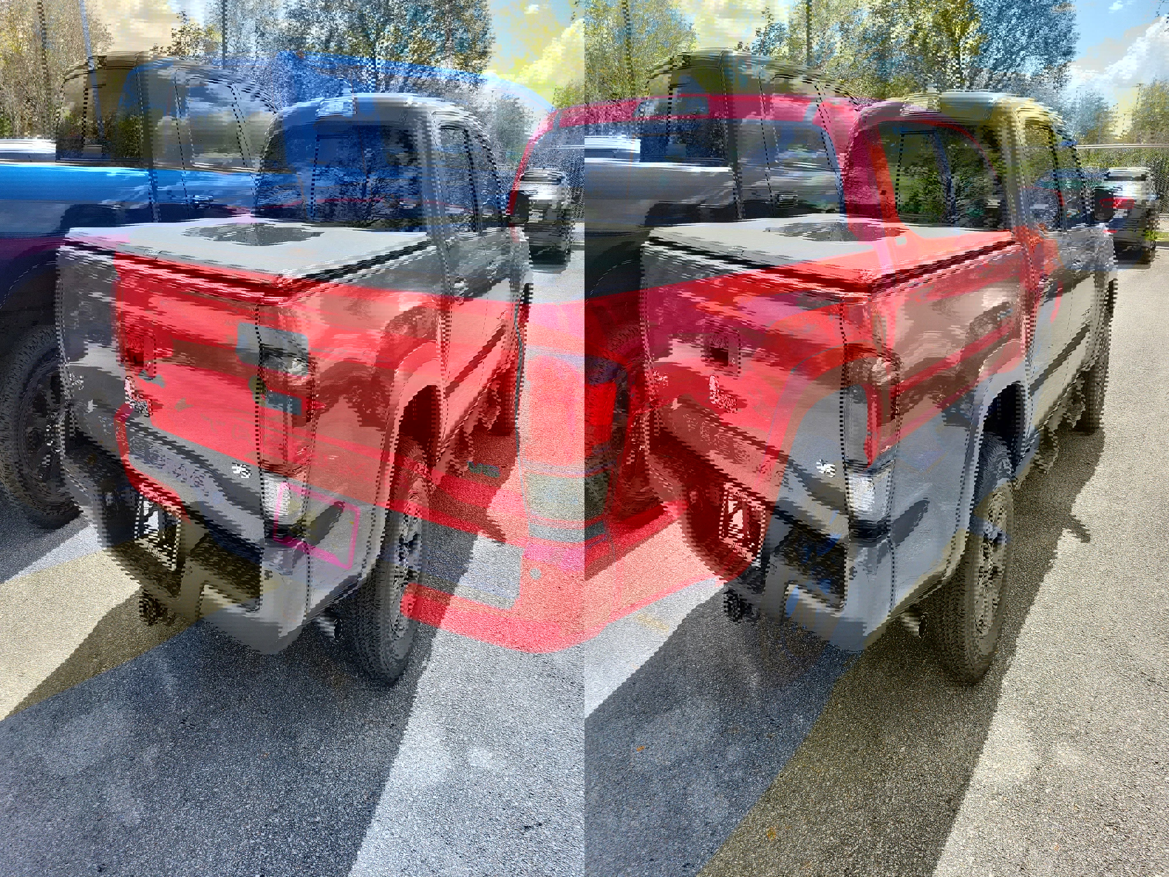 Used 2023 Toyota Tacoma SR5 w/ Technology Package image 12