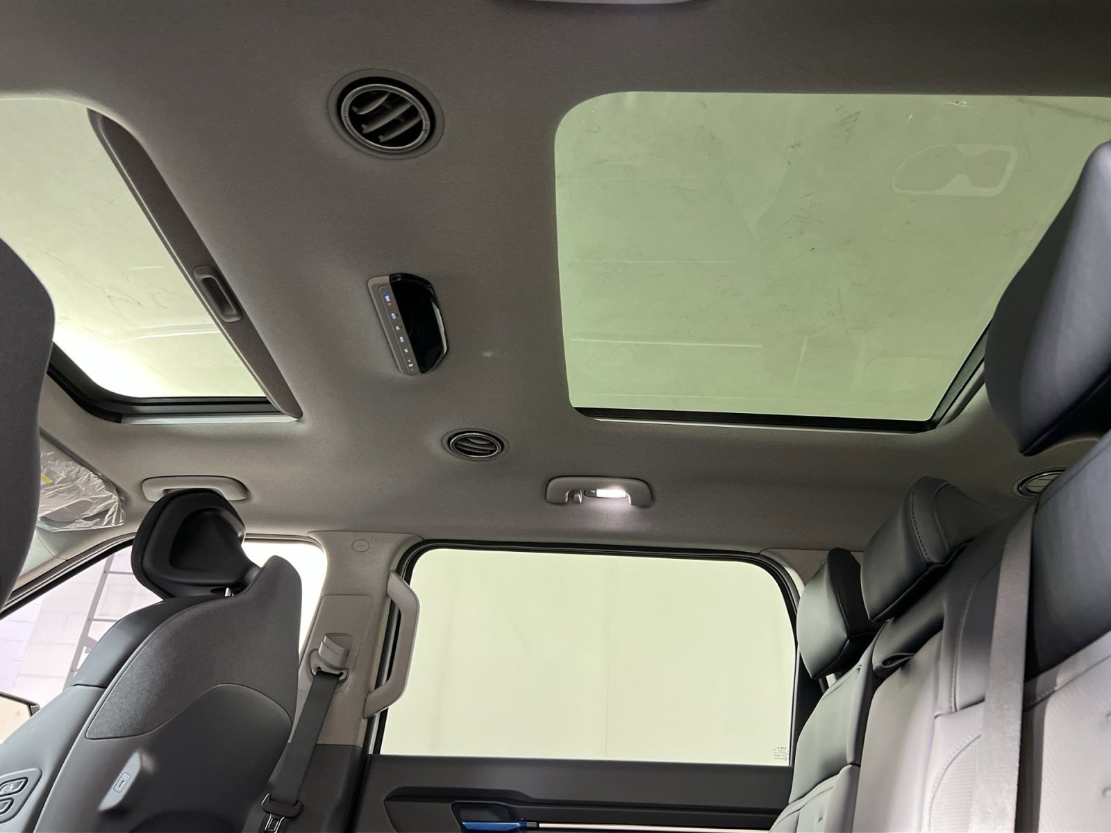 New 2026 Kia EV9 Wind image 22