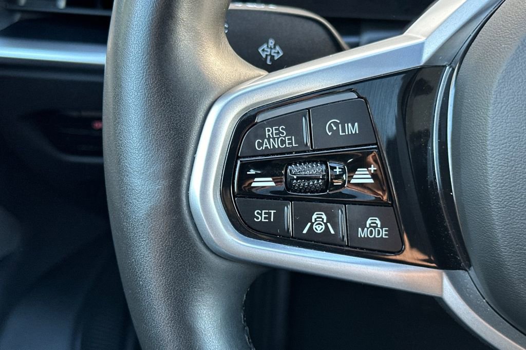 Used 2025 BMW i4 eDrive40 w/ M Sport Package image 27