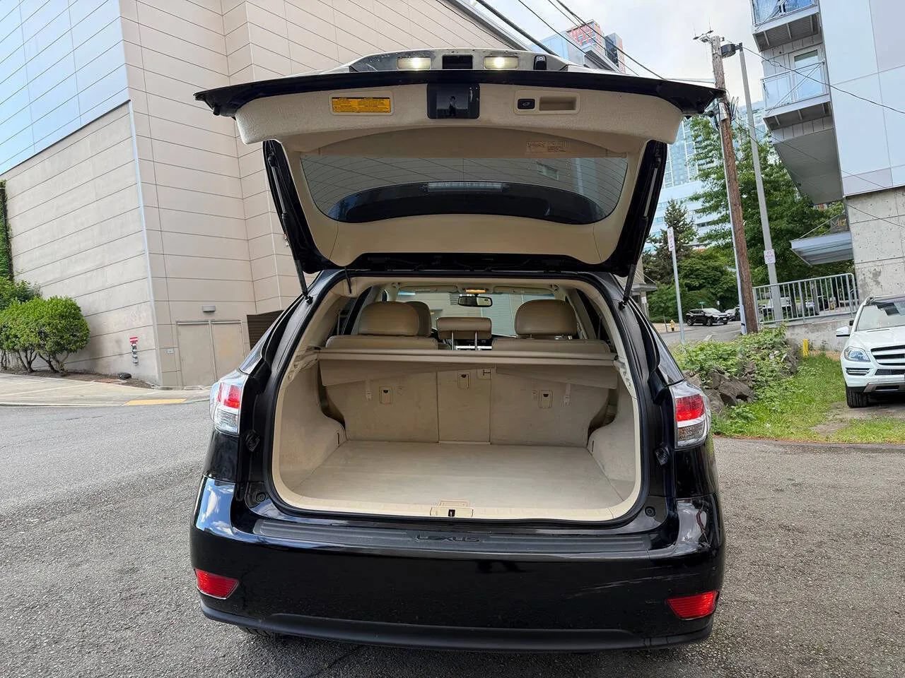Used 2013 Lexus RX 350 FWD w/ Premium Pkg image 21