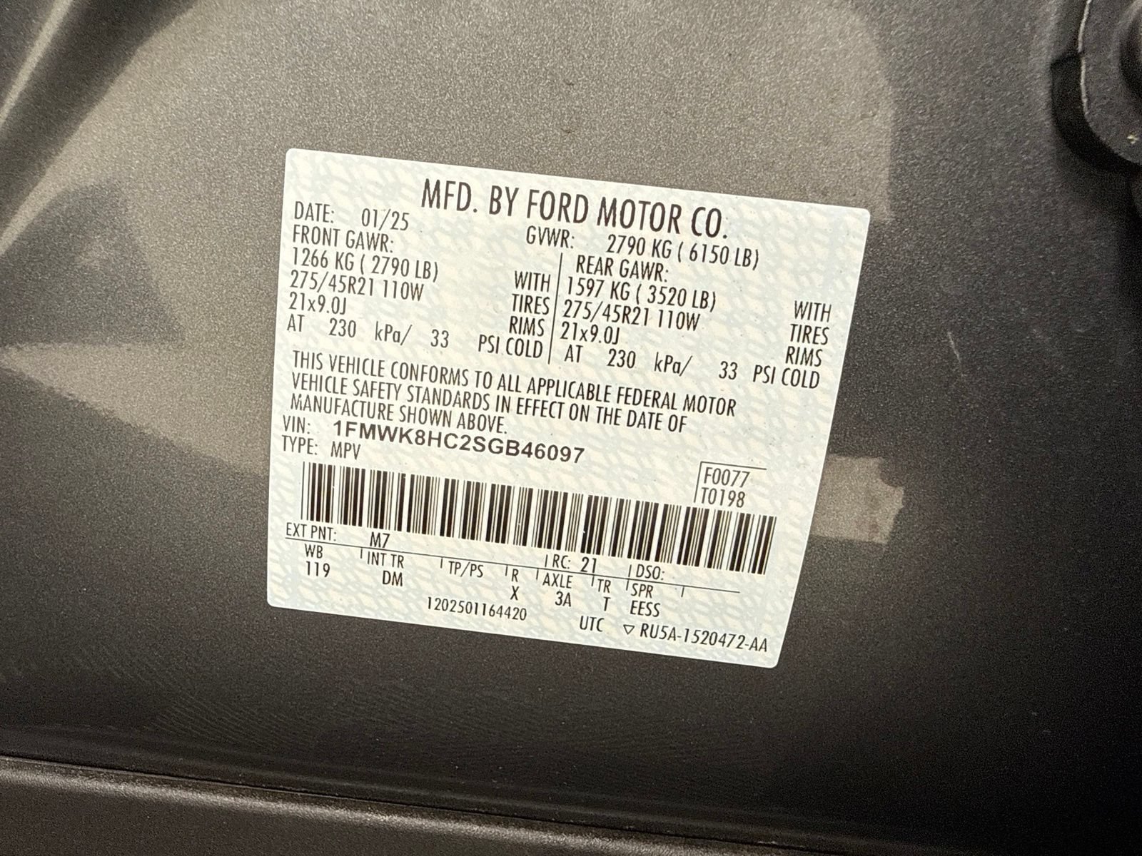 Used 2025 Ford Explorer Platinum w/ Ultimate Package AWD/4WD image 19