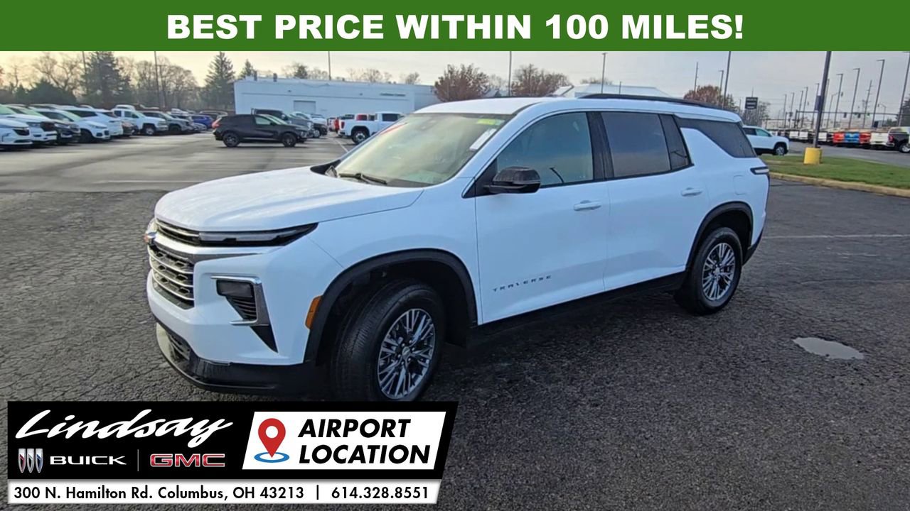 Used 2025 Chevrolet Traverse LT image 4