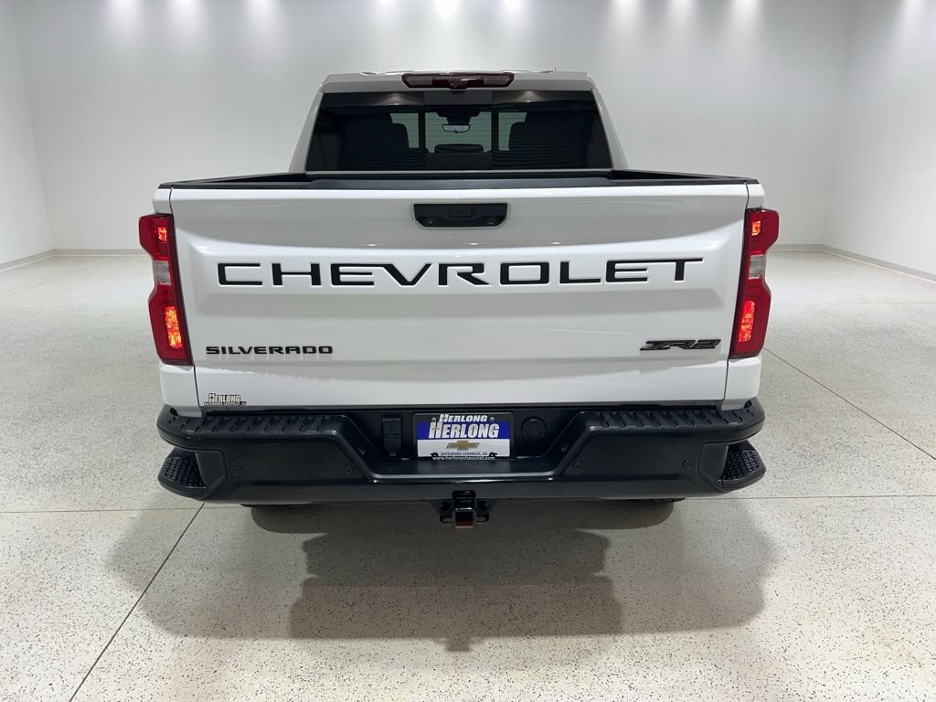Used 2024 Chevrolet Silverado 1500 ZR2 w/ Technology Package AWD/4WD image 4
