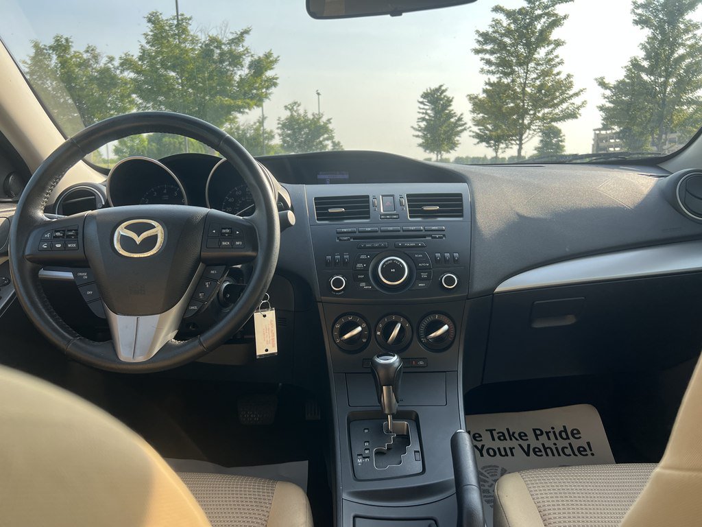 Used 2012 MAZDA MAZDA3 i Touring FWD image 19