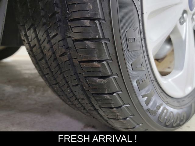 Used 2015 Ford Escape SE image 11