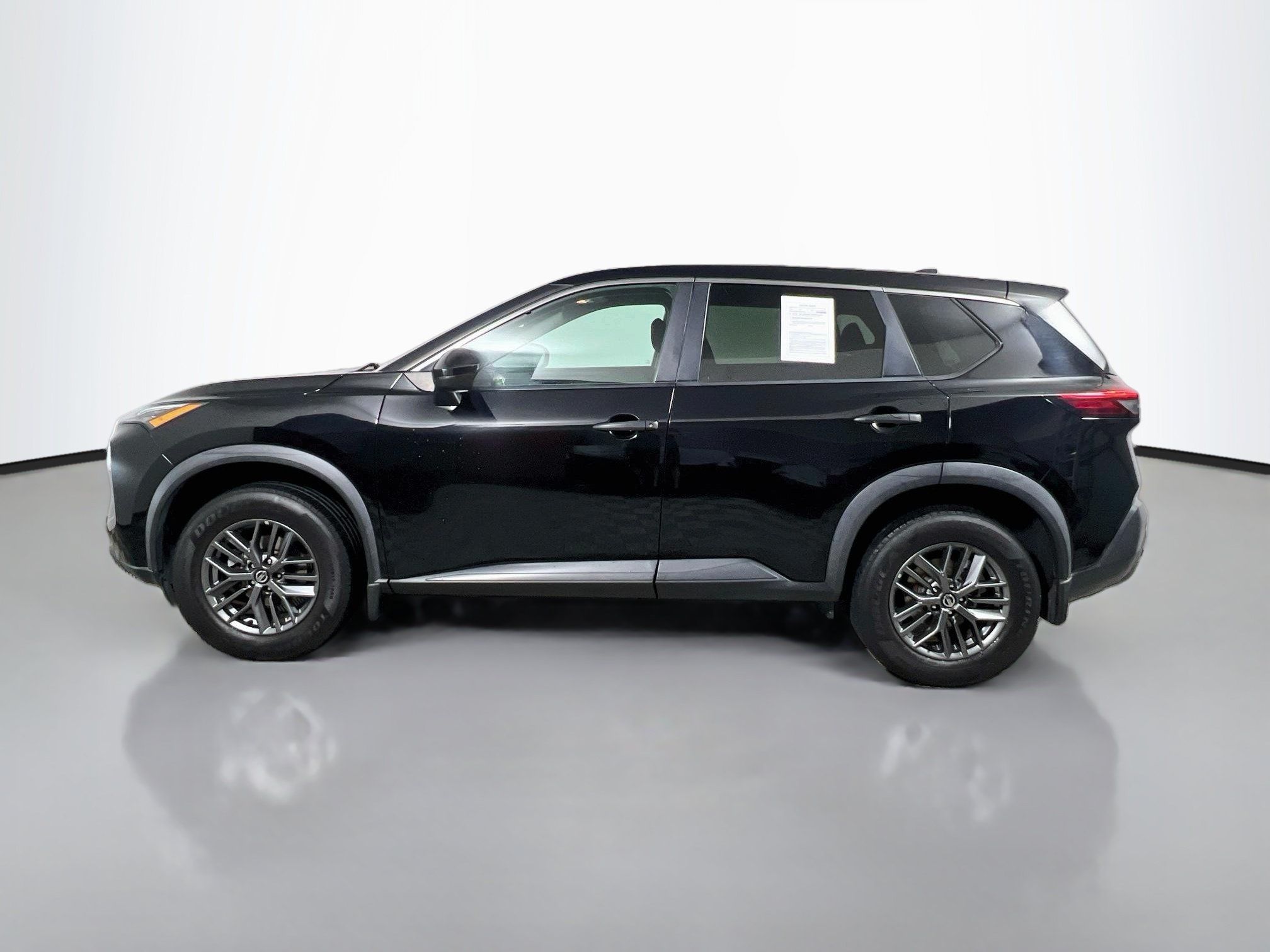 Used 2021 Nissan Rogue S AWD/4WD image 9
