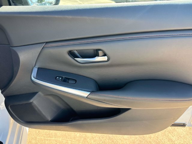 Used 2024 Nissan Sentra SR FWD image 18