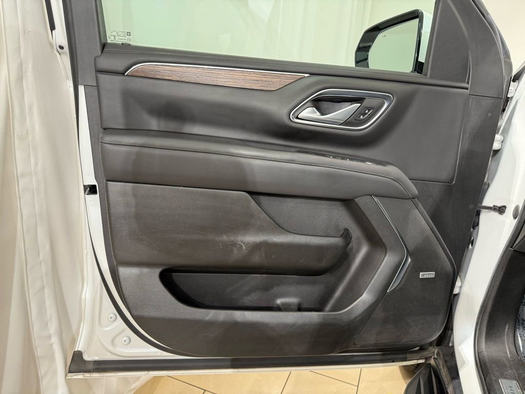 Used 2022 Chevrolet Tahoe High Country image 15