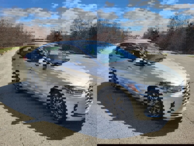 Used 2017 Hyundai Elantra SE image 6