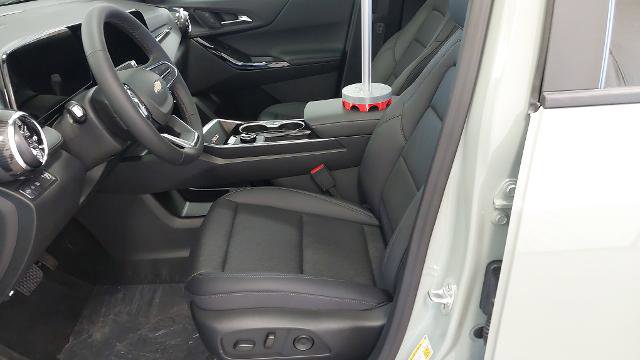 New 2026 Chevrolet Equinox LT w/ Convenience Package II image 22