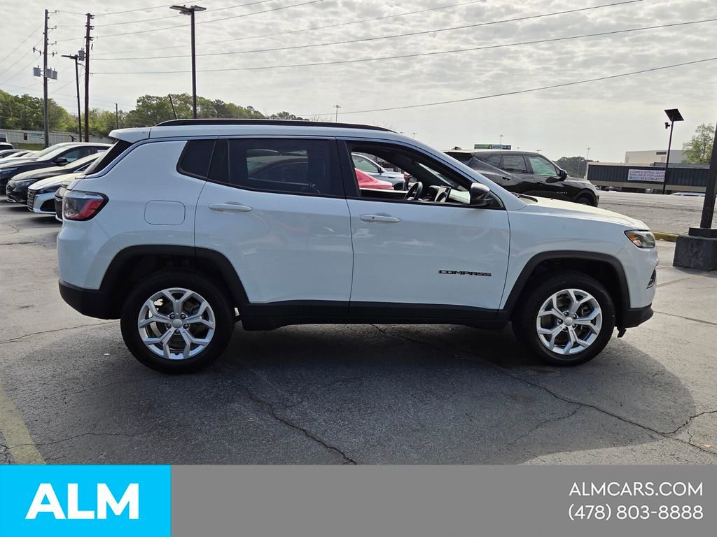 Used 2024 Jeep Compass Latitude image 13