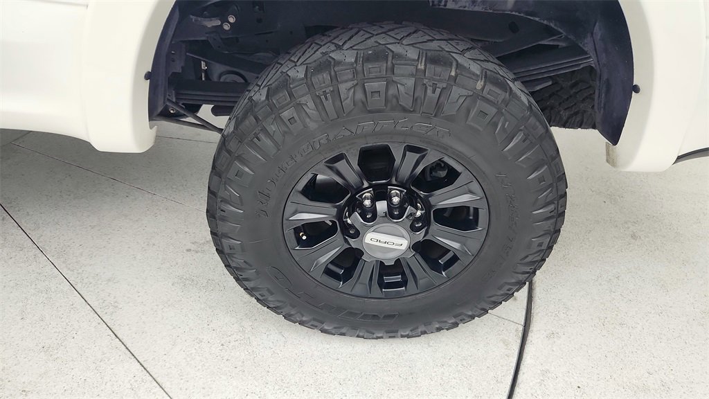 Used 2022 Ford F250 Platinum w/ Tremor Off-Road Package image 32