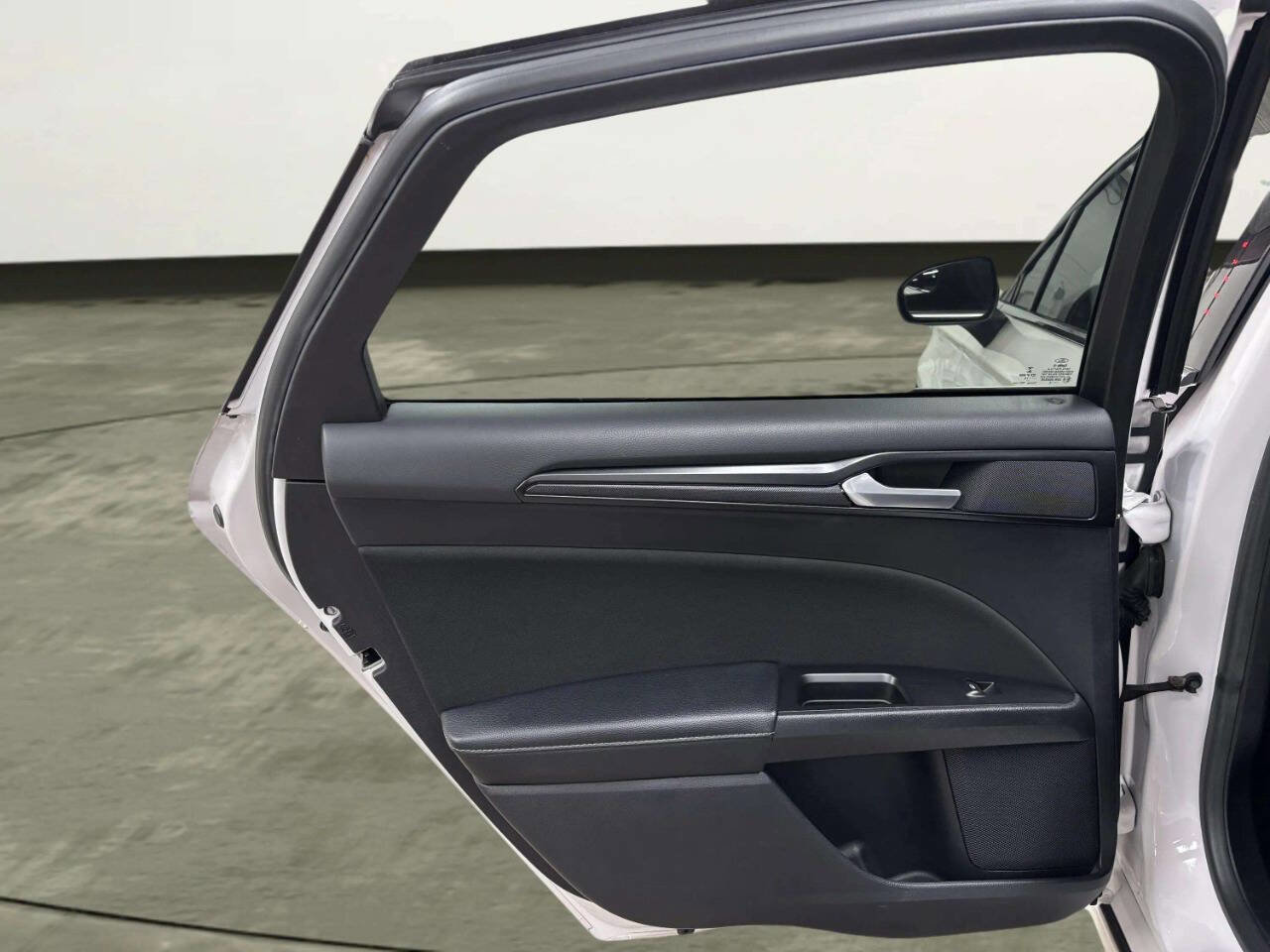 Used 2018 Ford Fusion SE w/ Equipment Group 601A image 13