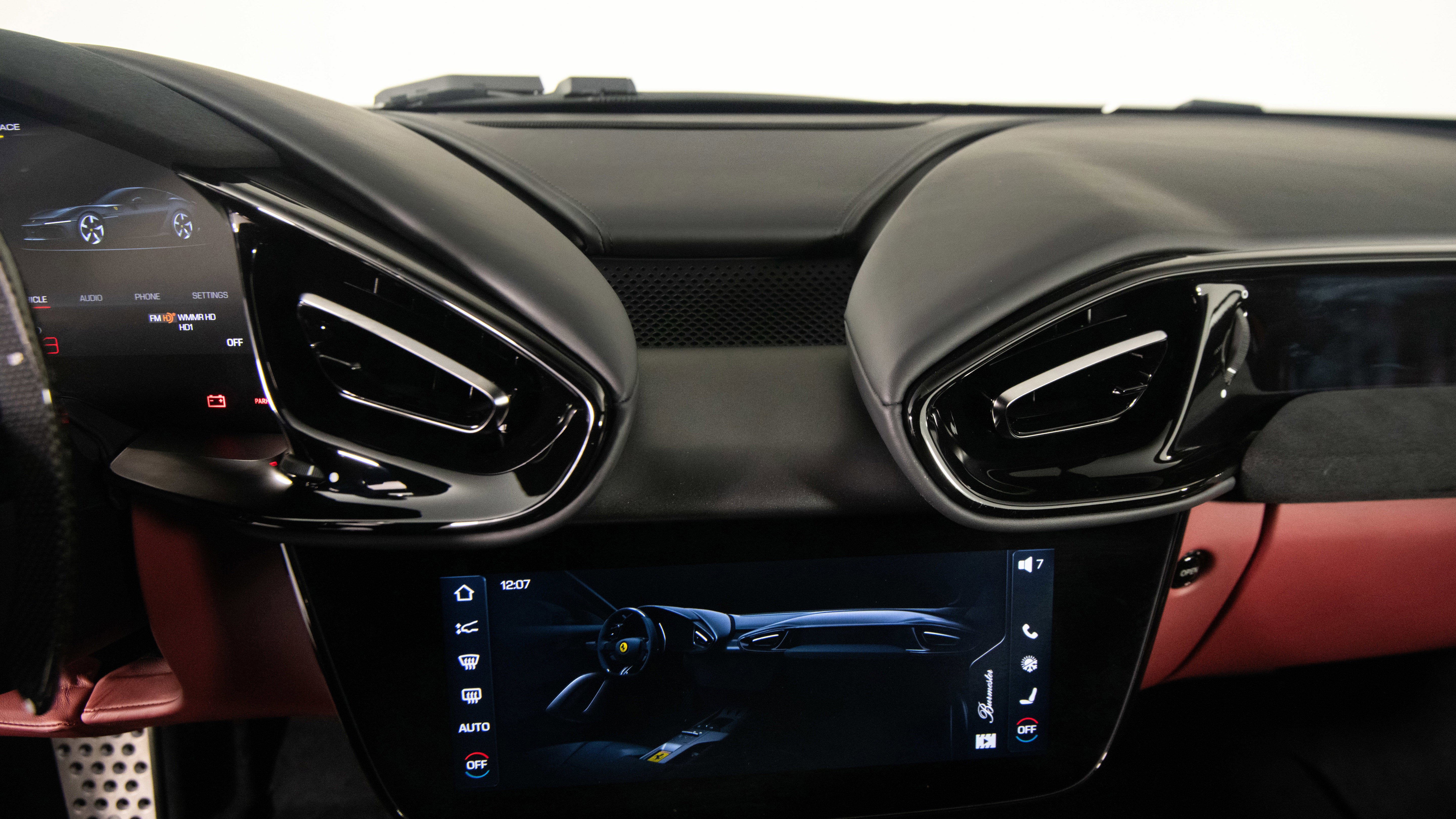Certified 2025 Ferrari 12Cilindri RWD image 29