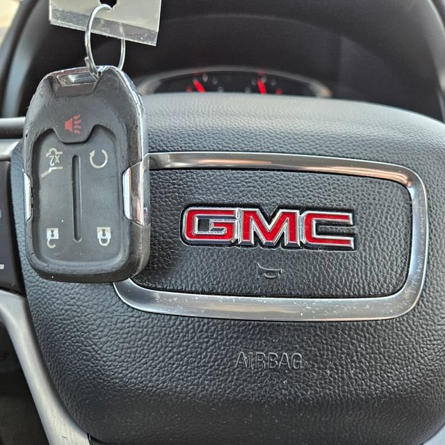 Used 2024 GMC Terrain SLT AWD/4WD image 43