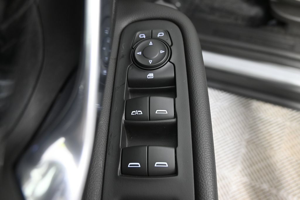 Used 2023 GMC Terrain AT4 w/ Tech Package AWD/4WD image 19