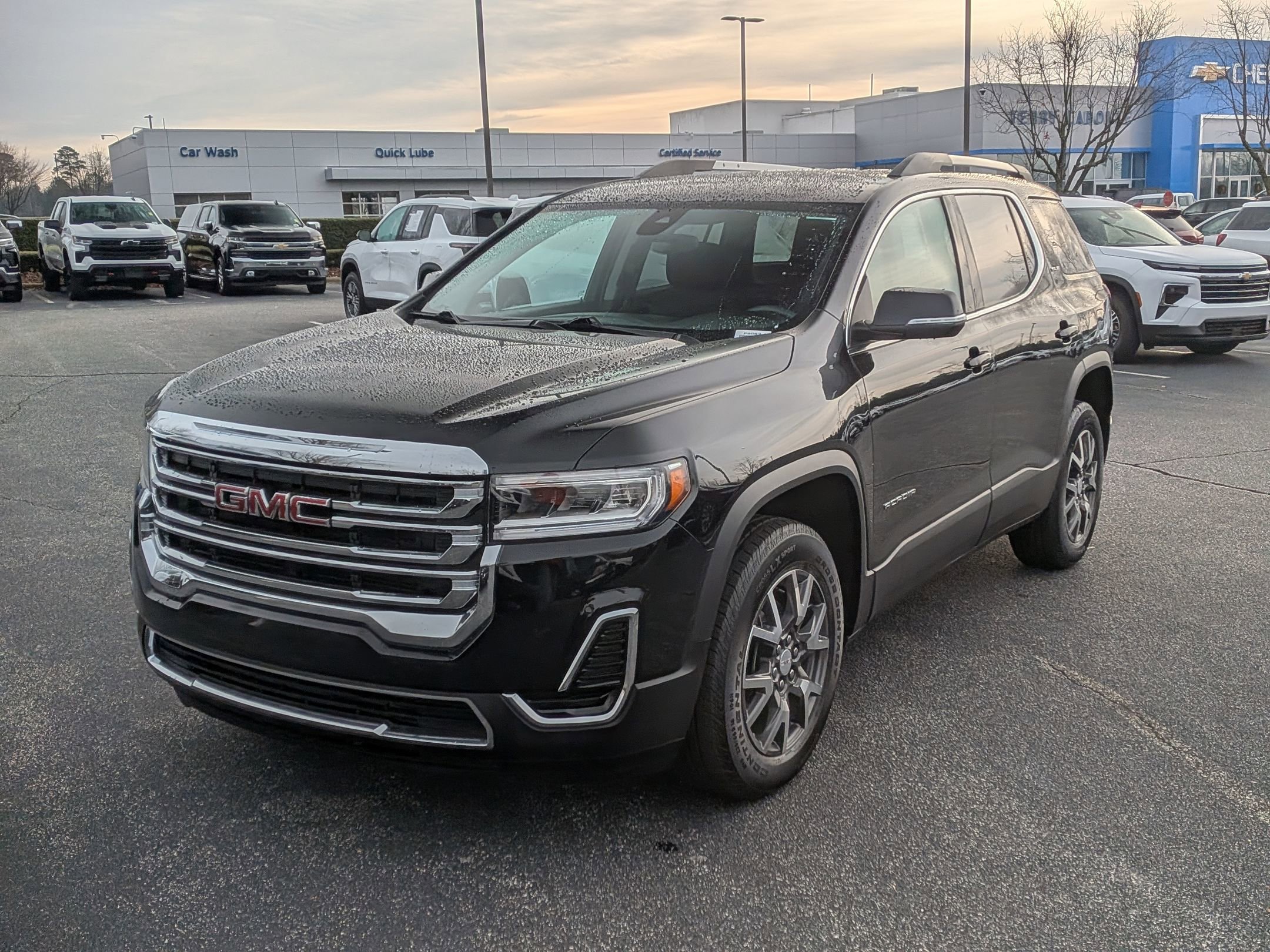 Certified 2023 GMC Acadia SLE w/ Driver Convenience Package image 5