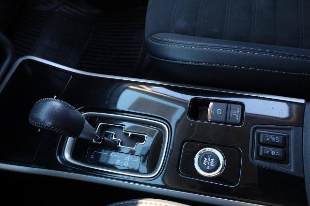 Used 2019 Mitsubishi Outlander SE AWD/4WD image 17
