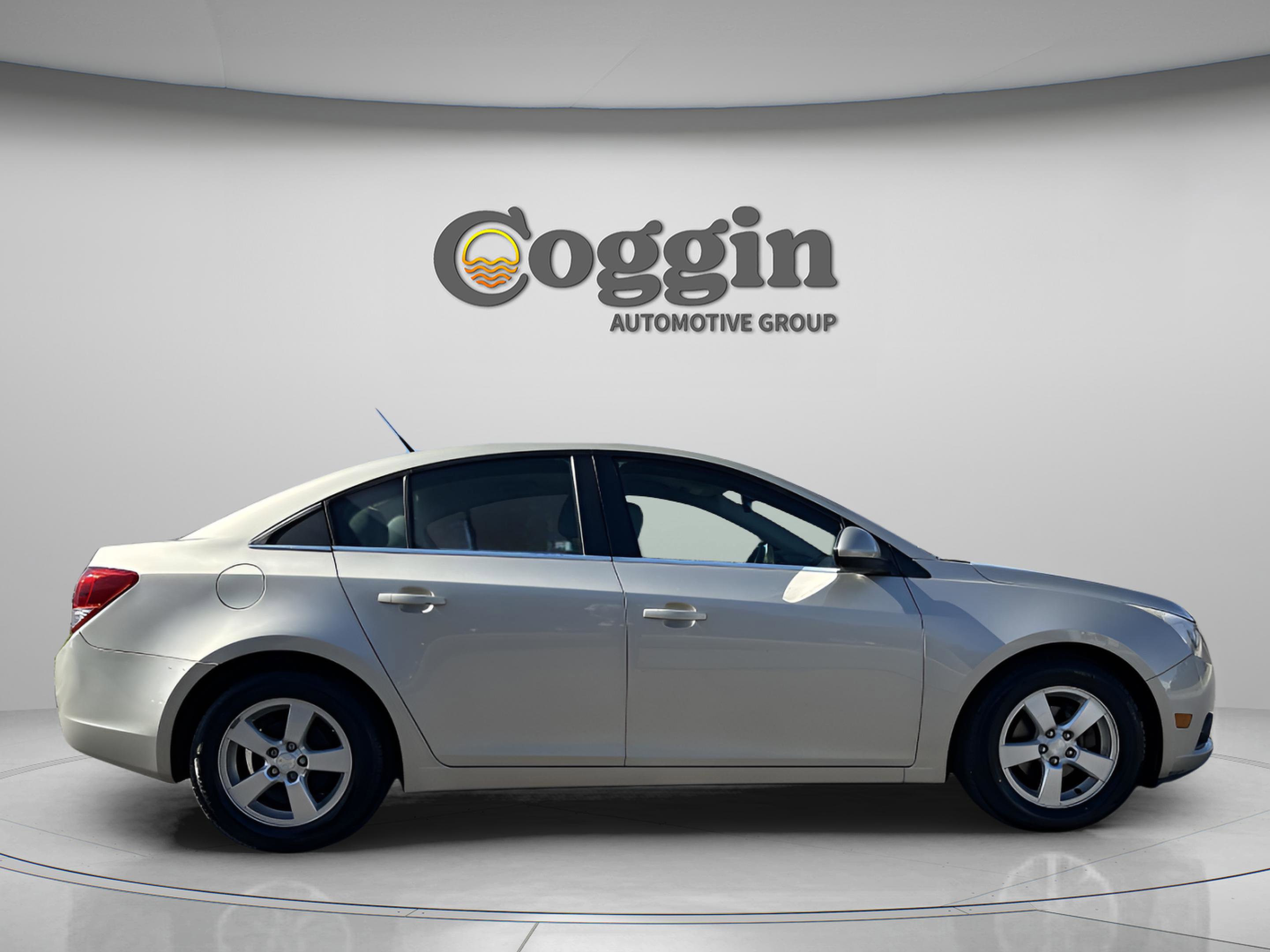 Used 2014 Chevrolet Cruze LT w/ Enhanced Safety Package image 7