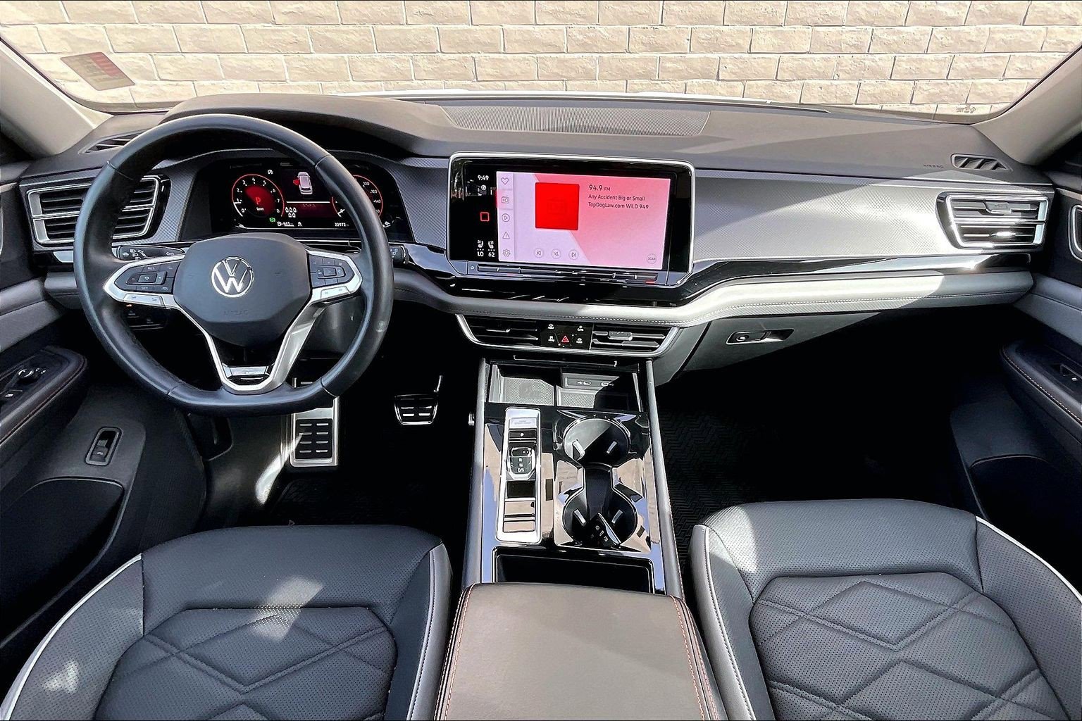 Certified 2024 Volkswagen Atlas Peak Edition SEL AWD/4WD image 15