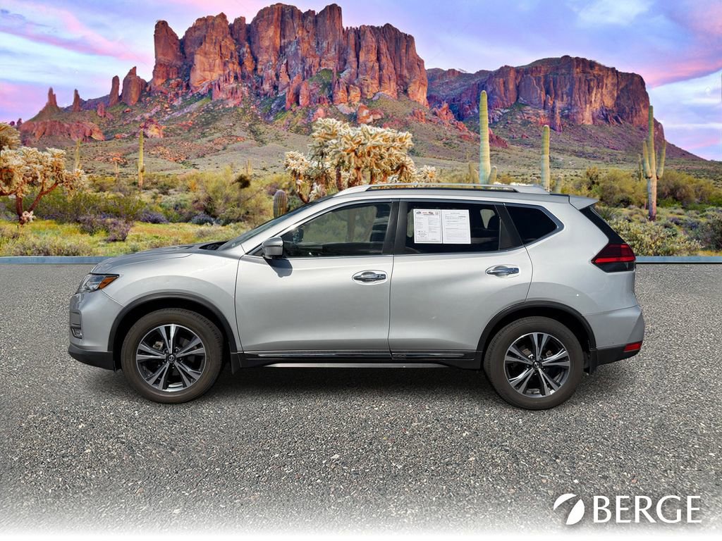 Used 2017 Nissan Rogue SL w/ SL Premium Package image 3