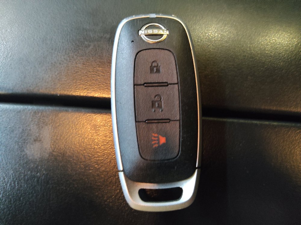 Used 2023 Nissan Rogue S FWD image 32