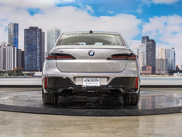 Used 2026 BMW 740i xDrive w/ Premium Package image 11