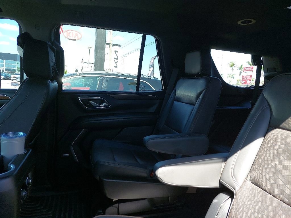 Used 2021 Chevrolet Tahoe High Country AWD/4WD image 12