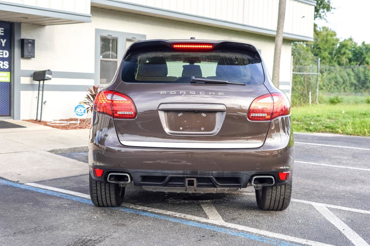 Used 2014 Porsche Cayenne AWD/4WD image 5