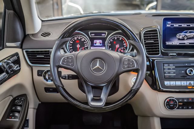 Used 2018 Mercedes-Benz GLS 550 4MATIC image 33