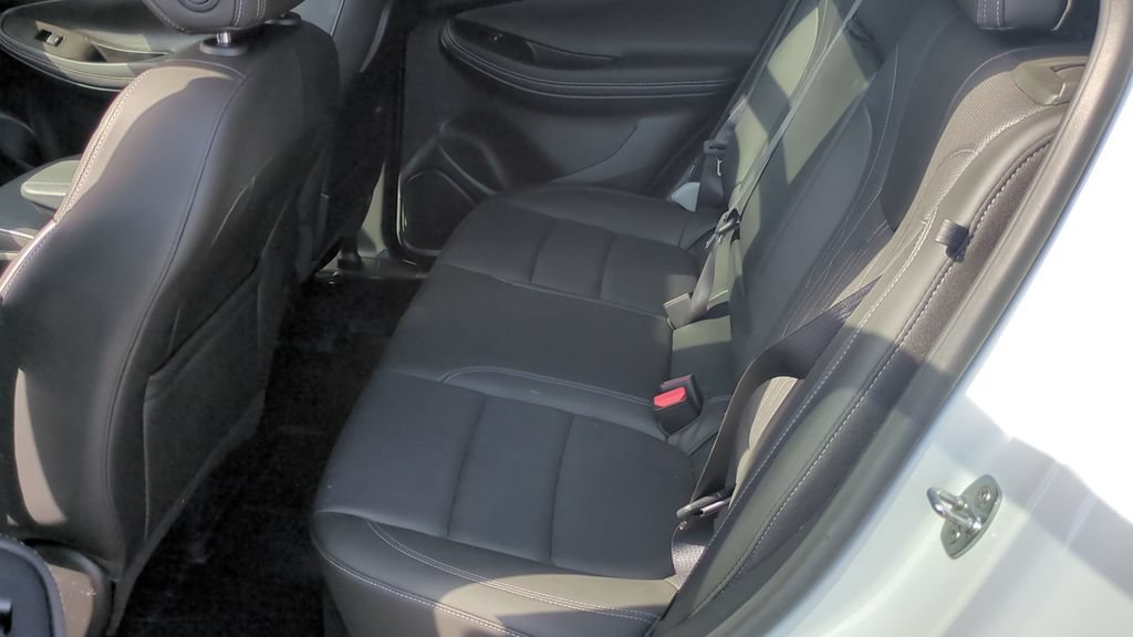Used 2024 Buick Encore GX Avenir w/ Avenir Convenience Package FWD image 15
