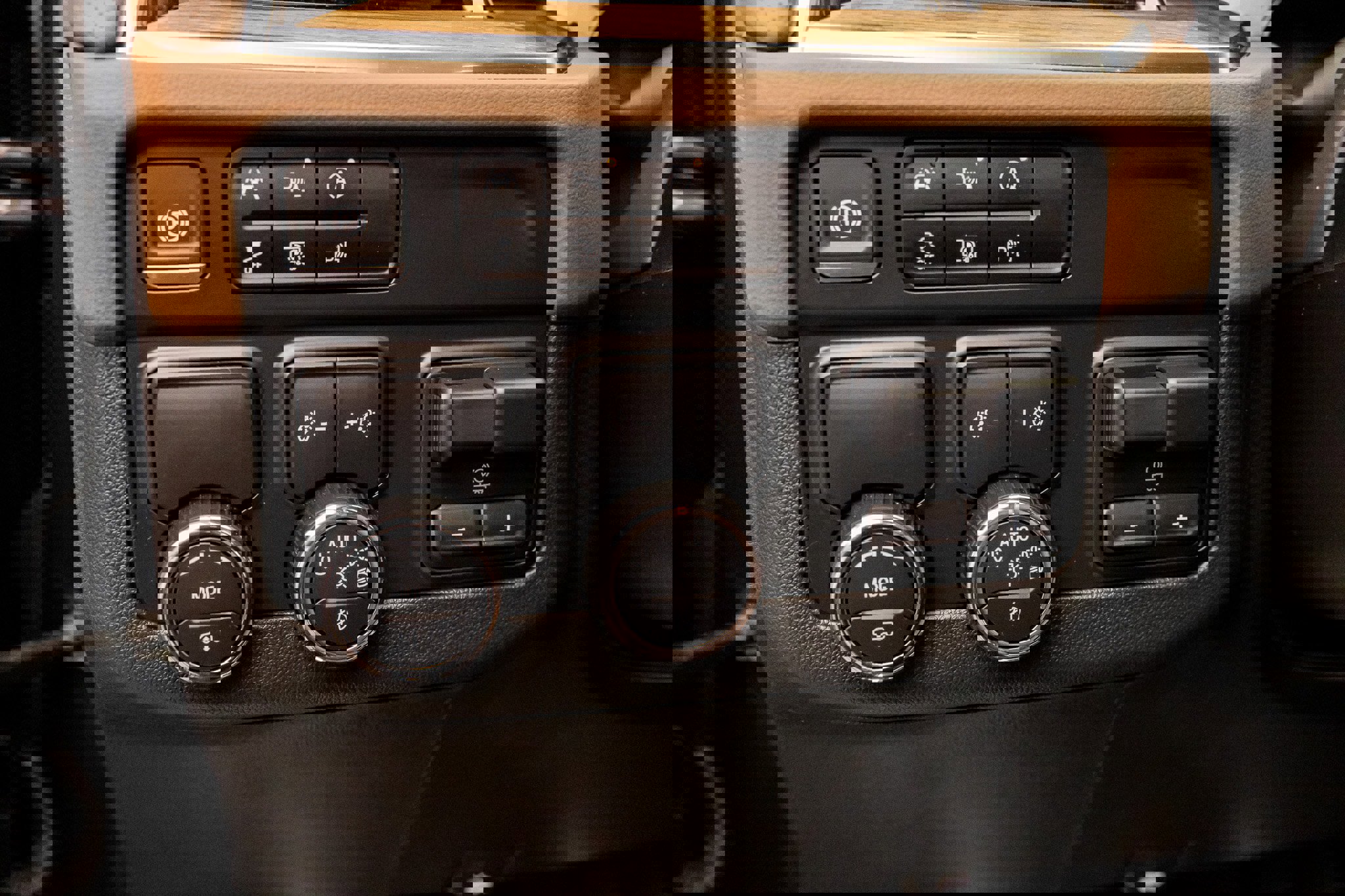 Used 2025 Chevrolet Tahoe High Country image 49