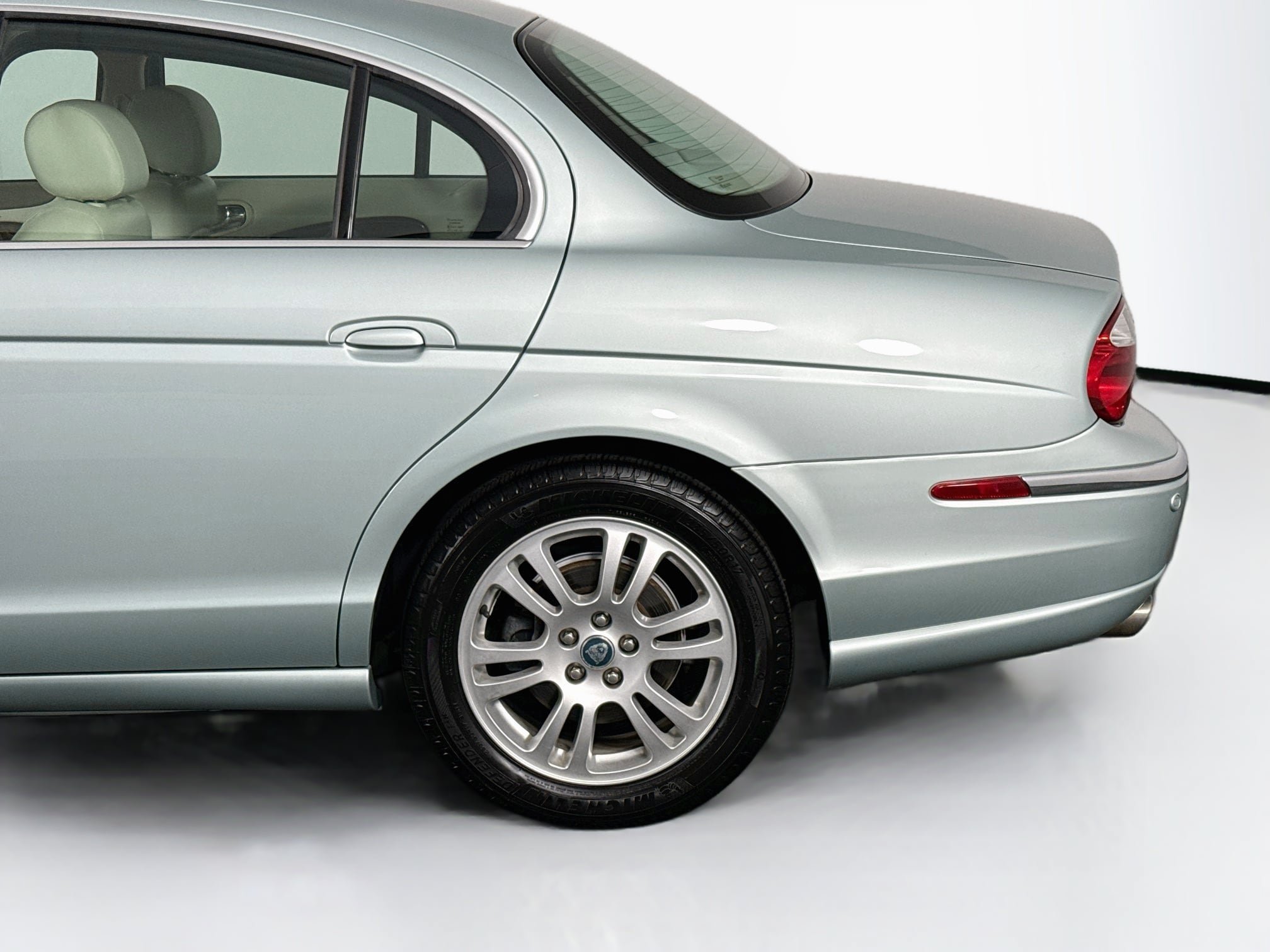 Used 2003 Jaguar S-TYPE 4.2 RWD image 42