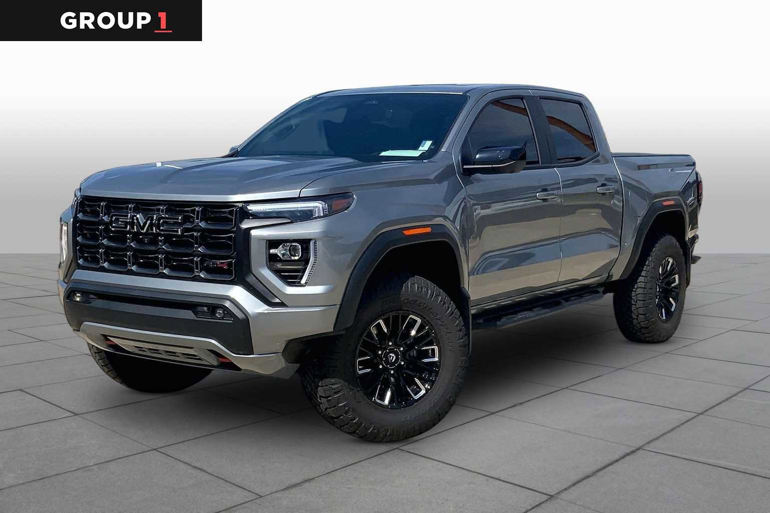 Used 2025 GMC Canyon AT4 w/ Technology Plus Package AWD/4WD image 1