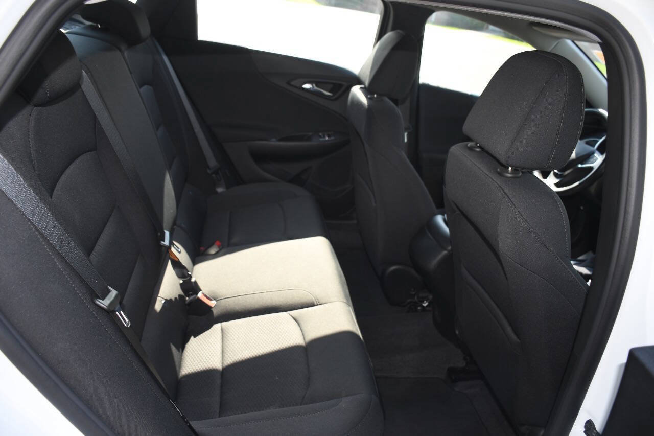 Used 2021 Chevrolet Malibu RS FWD image 18