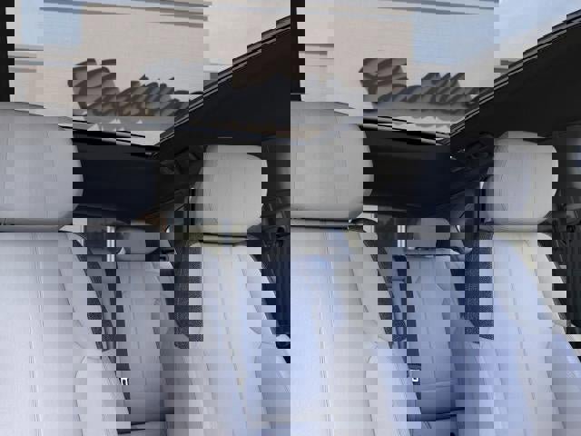 New 2026 Cadillac Optiq Luxury 1 image 24