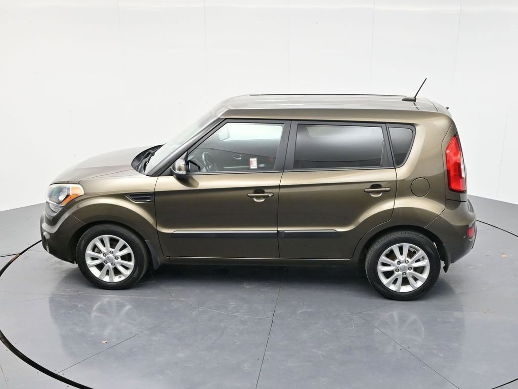 Used 2013 Kia Soul + image 38