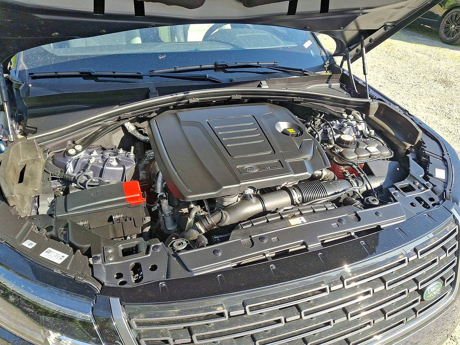 Certified 2026 Land Rover Range Rover Velar S AWD/4WD image 30