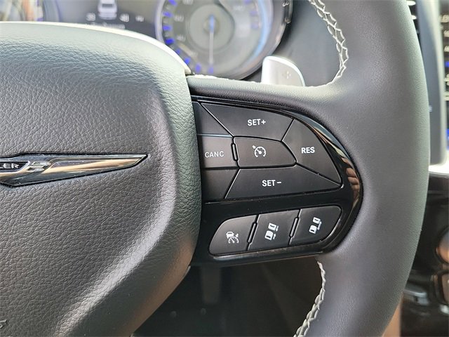 Used 2023 Chrysler 300 S w/ Comfort Group image 5