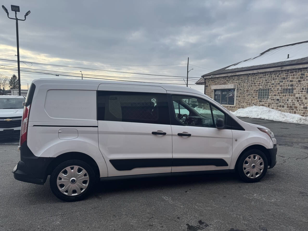 Used 2019 Ford Transit Connect XL image 9