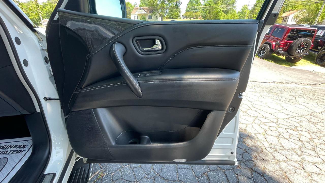 Used 2021 INFINITI QX80 Luxe AWD/4WD image 30