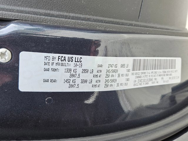 Used 2020 Chrysler Pacifica Limited FWD image 25