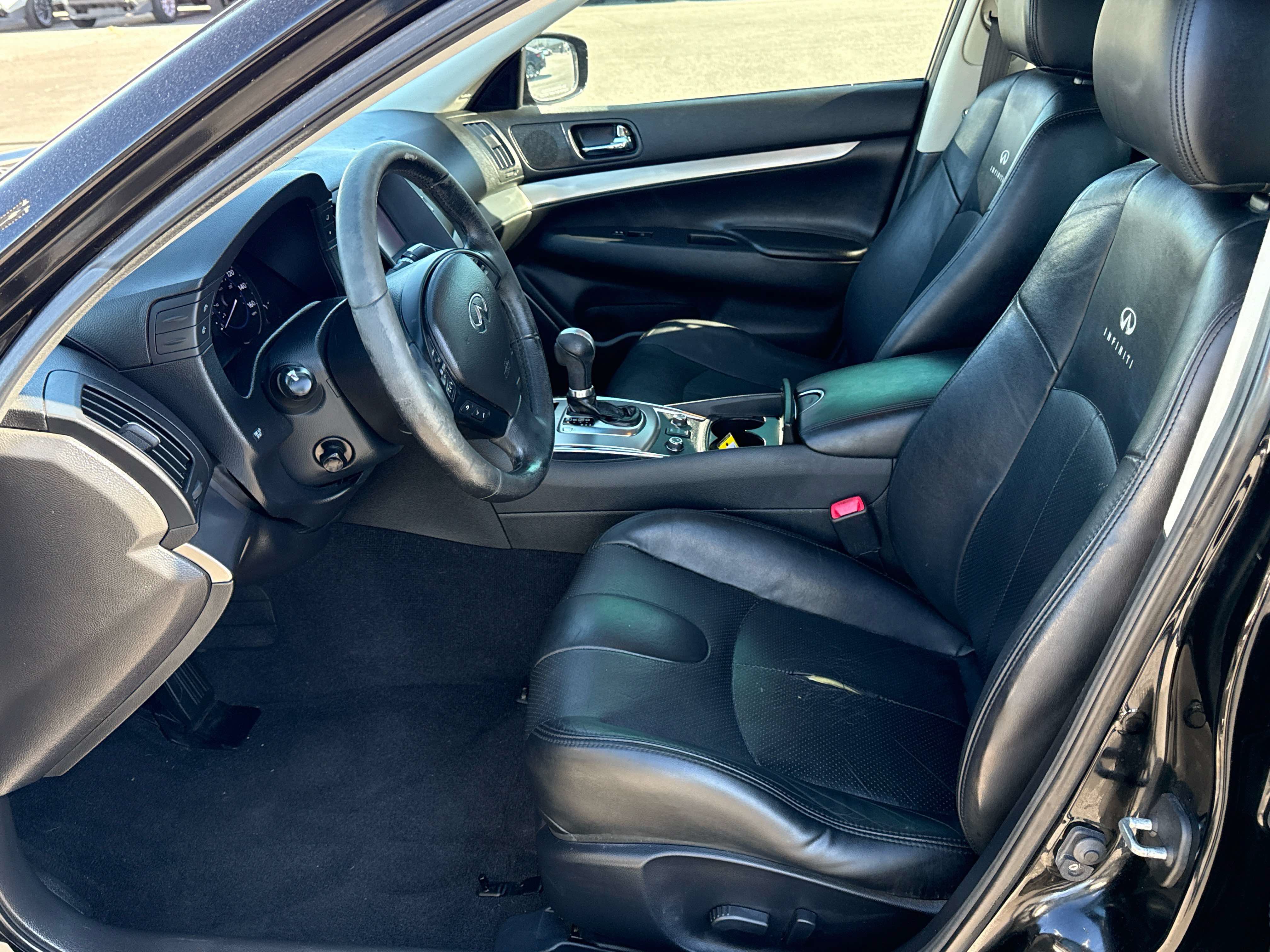 Used 2013 INFINITI G37 x Sedan w/ Premium Pkg AWD/4WD image 11