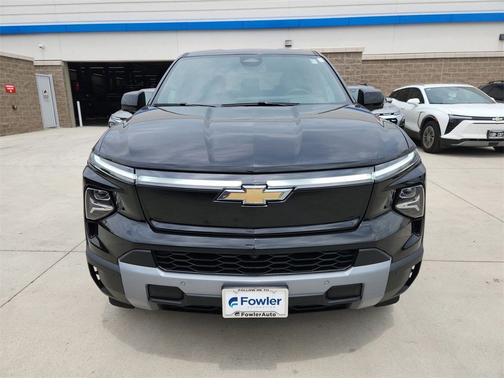 New 2026 Chevrolet Silverado EV LT image 3