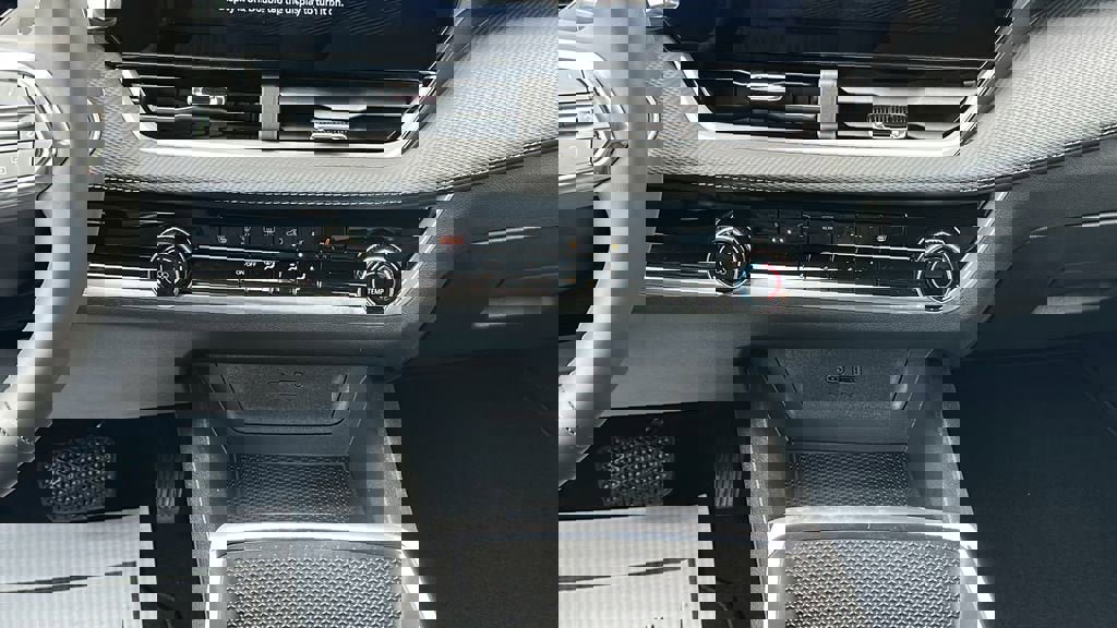 New 2026 Chevrolet Equinox LT image 19